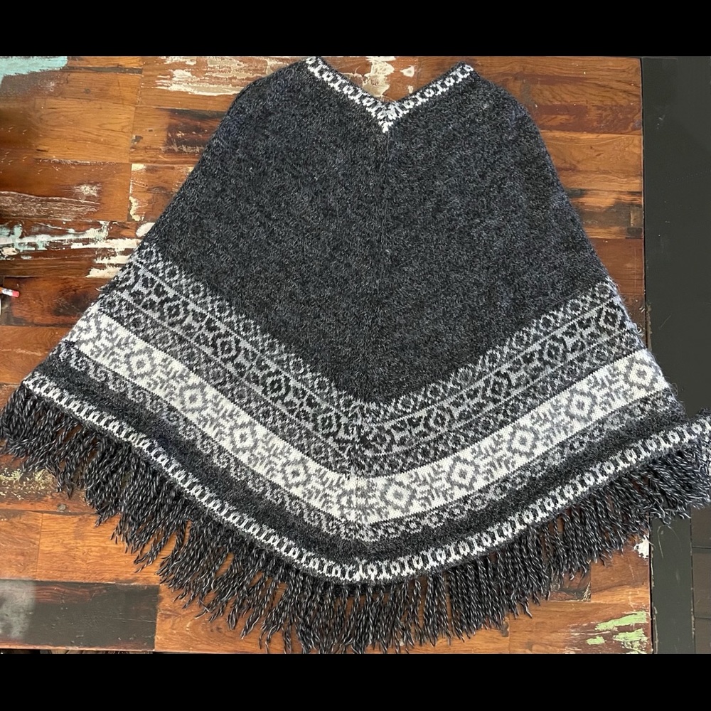 Alpaca Connection- VINTAGE - one size fits most